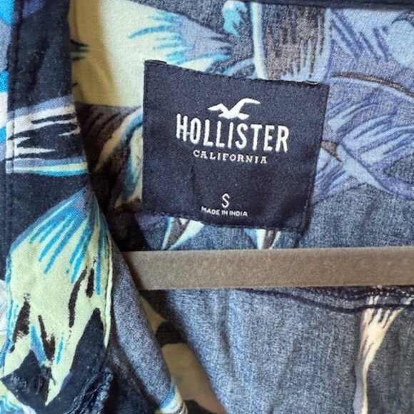 Pre-Loved Hollister Blue Hawaiian Short Sleeve Shirt - Size S - Picture 3 of 5